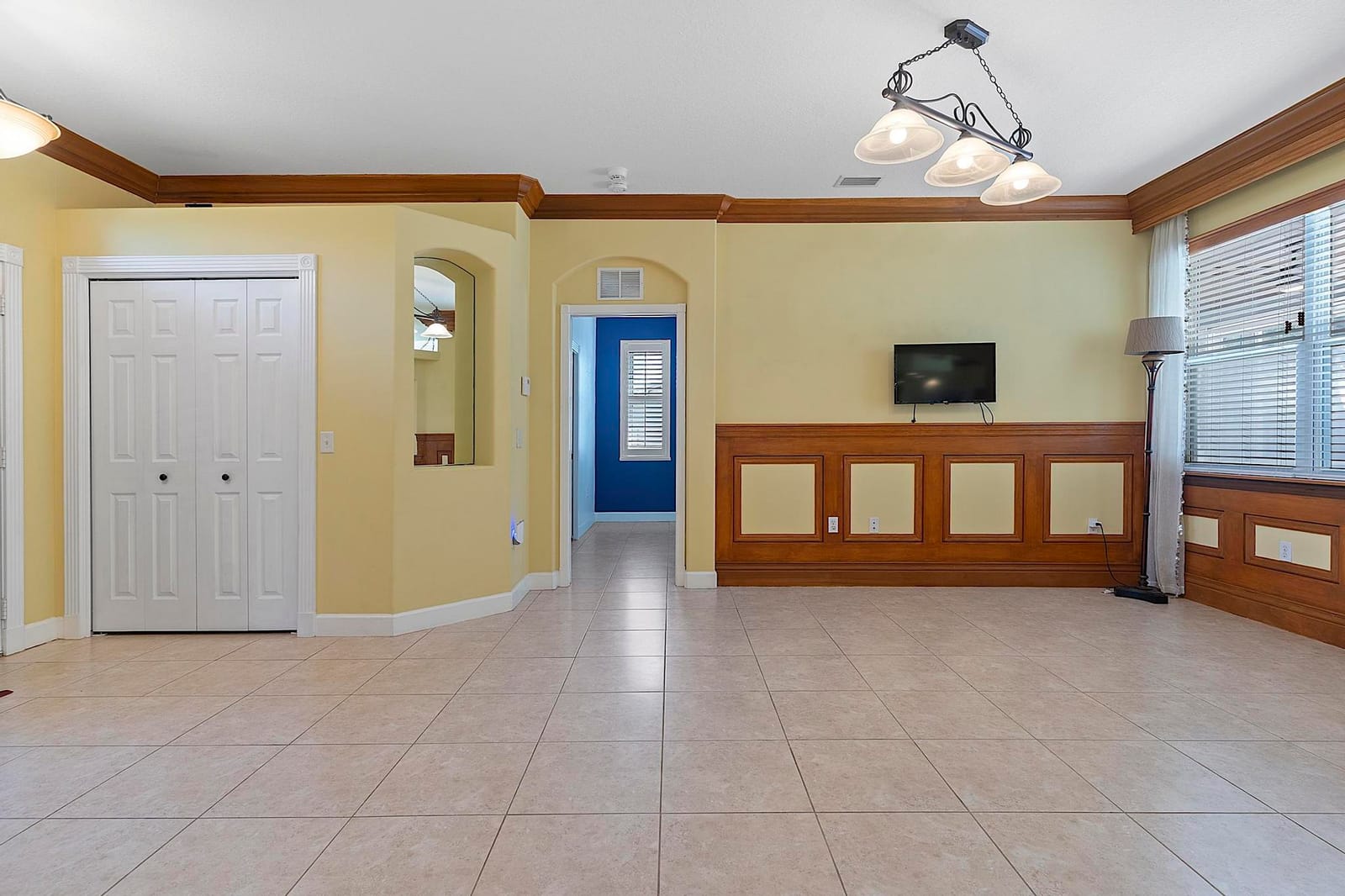 444 Rolling Hill Drive — photo 8