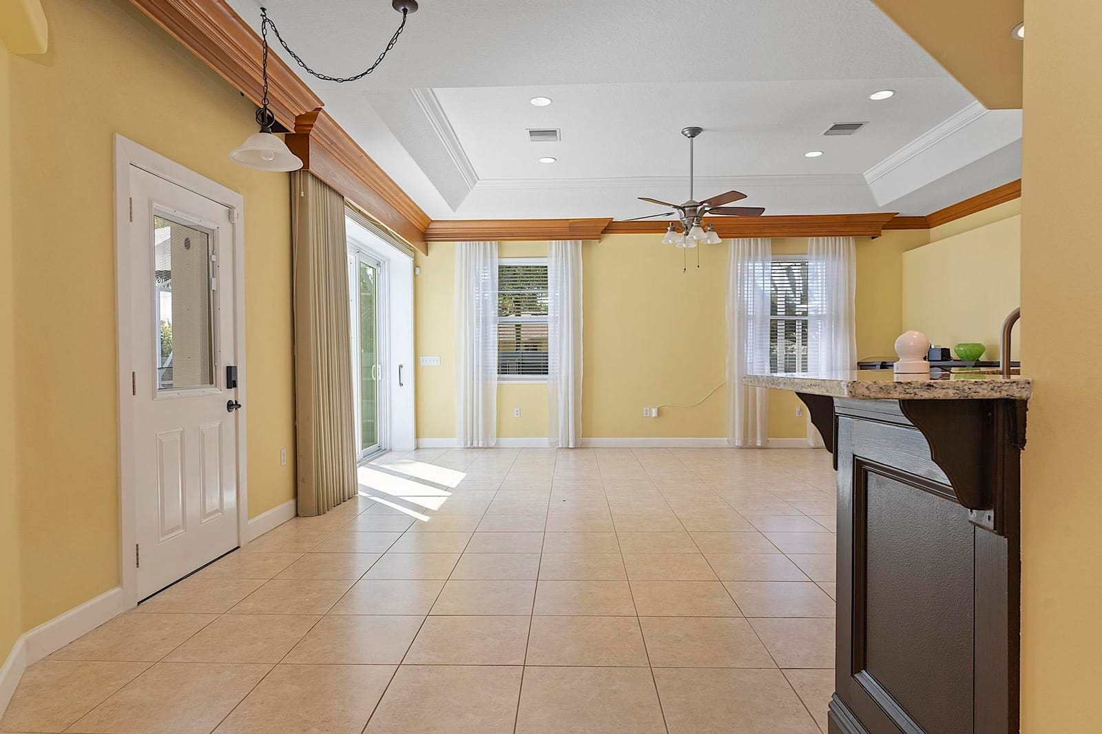 444 Rolling Hill Drive — photo 10