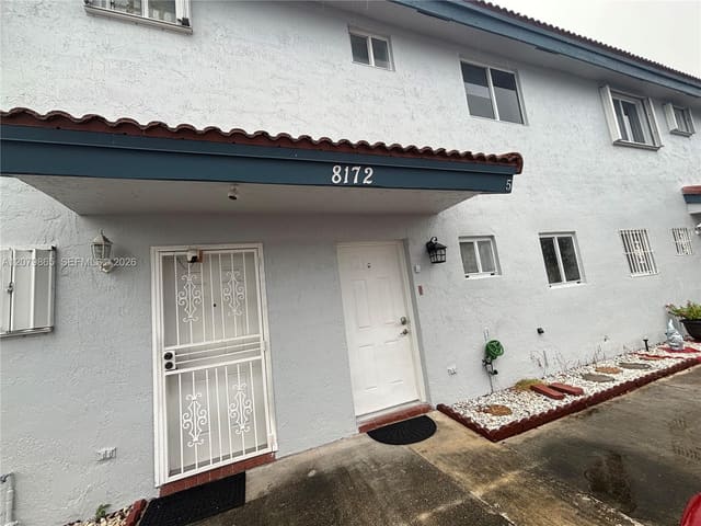 8172 NW 10th Street 5, Miami, FL 33126