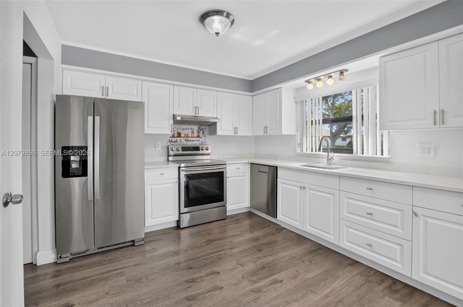 10086 Eaglewood Road B — photo 4