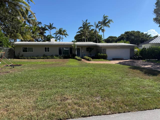 2400 NE 13TH Court, sold in Beach Way Heights, Fort Lauderdale, FL