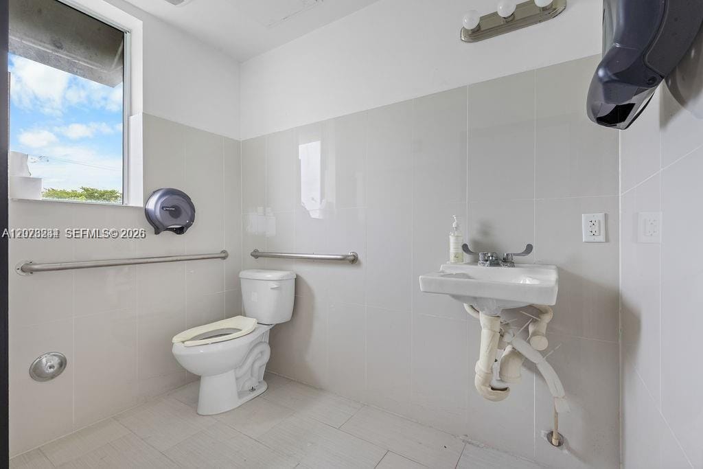2500 Wilton Drive, Wilton Manors, FL 33305 photo 5