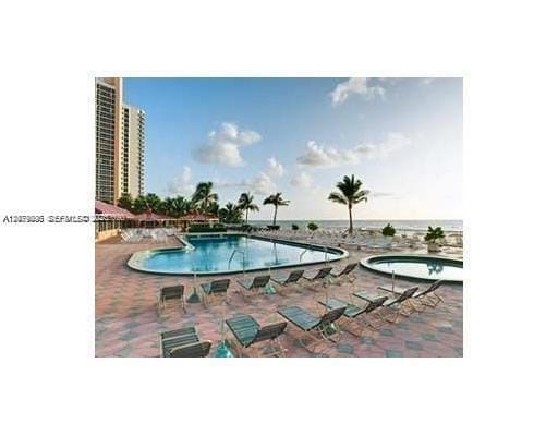 19201 Collins Avenue 748 — photo 4