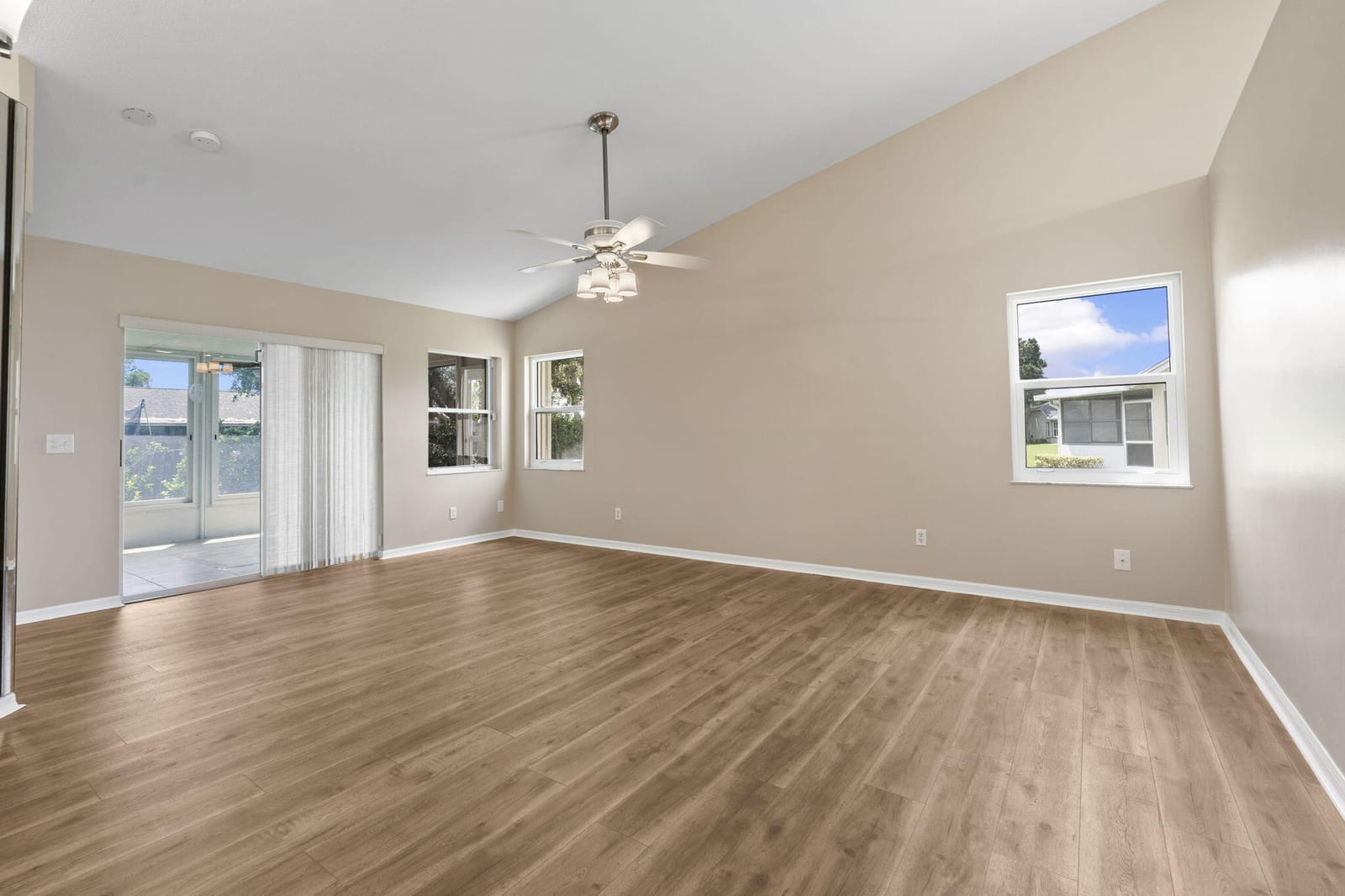 4265 SE Brittney Circle — photo 6