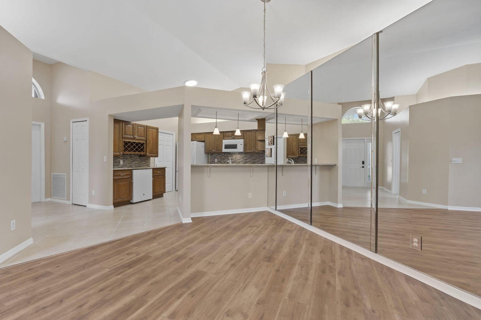 4265 SE Brittney Circle — photo 7