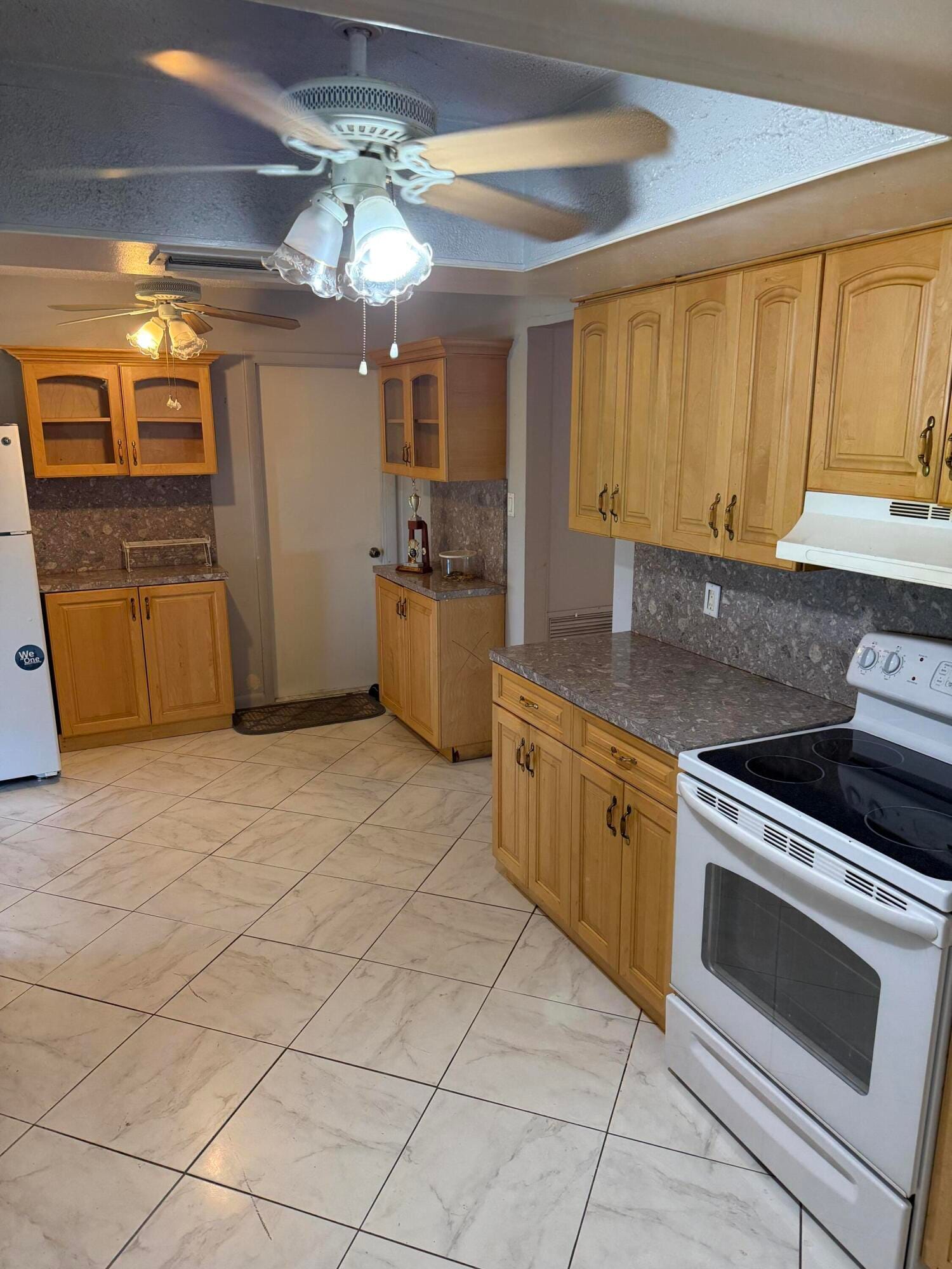 7250 NW 8TH Court — photo 1