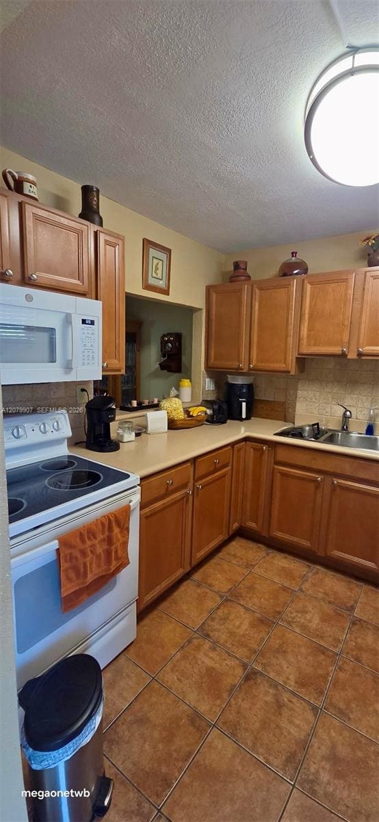 2728 N Garden Drive N 112, Lake Clarke Gardens, Lake Worth, FL