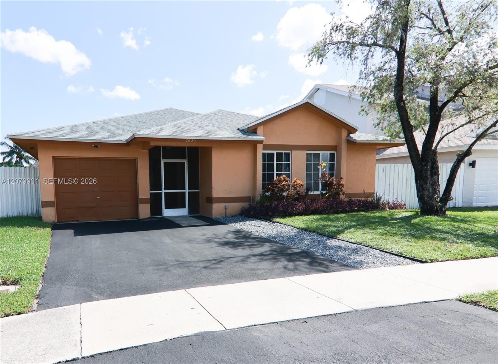 9620 SW 9th Court, Pembroke Pines, FL 33025