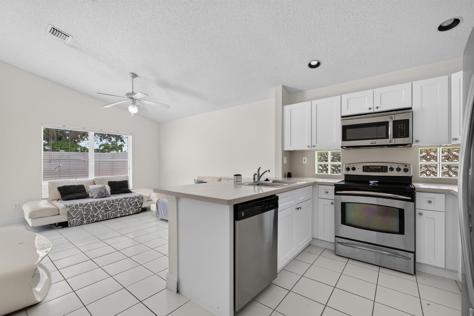 7816 MANOR FOREST Lane — photo 6