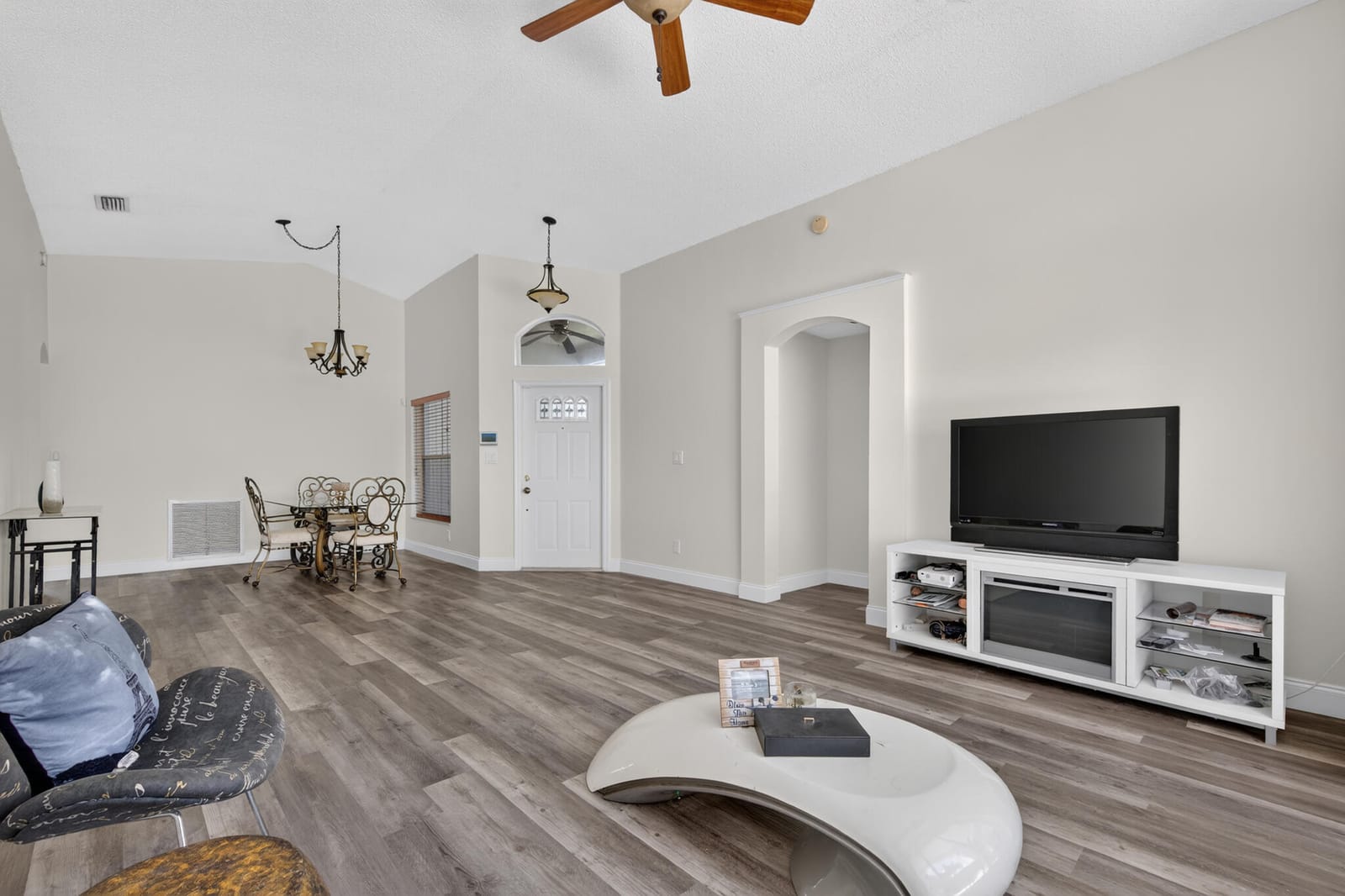 7816 MANOR FOREST Lane — photo 5