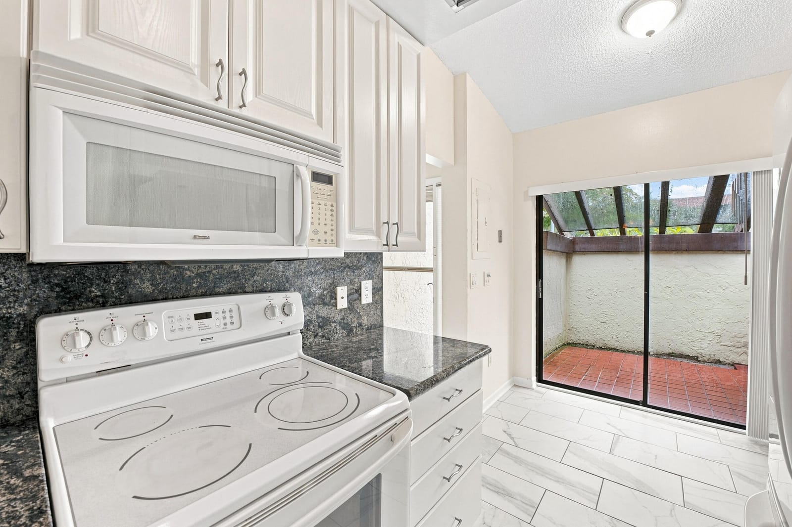 3872 Vine Trail D — photo 9