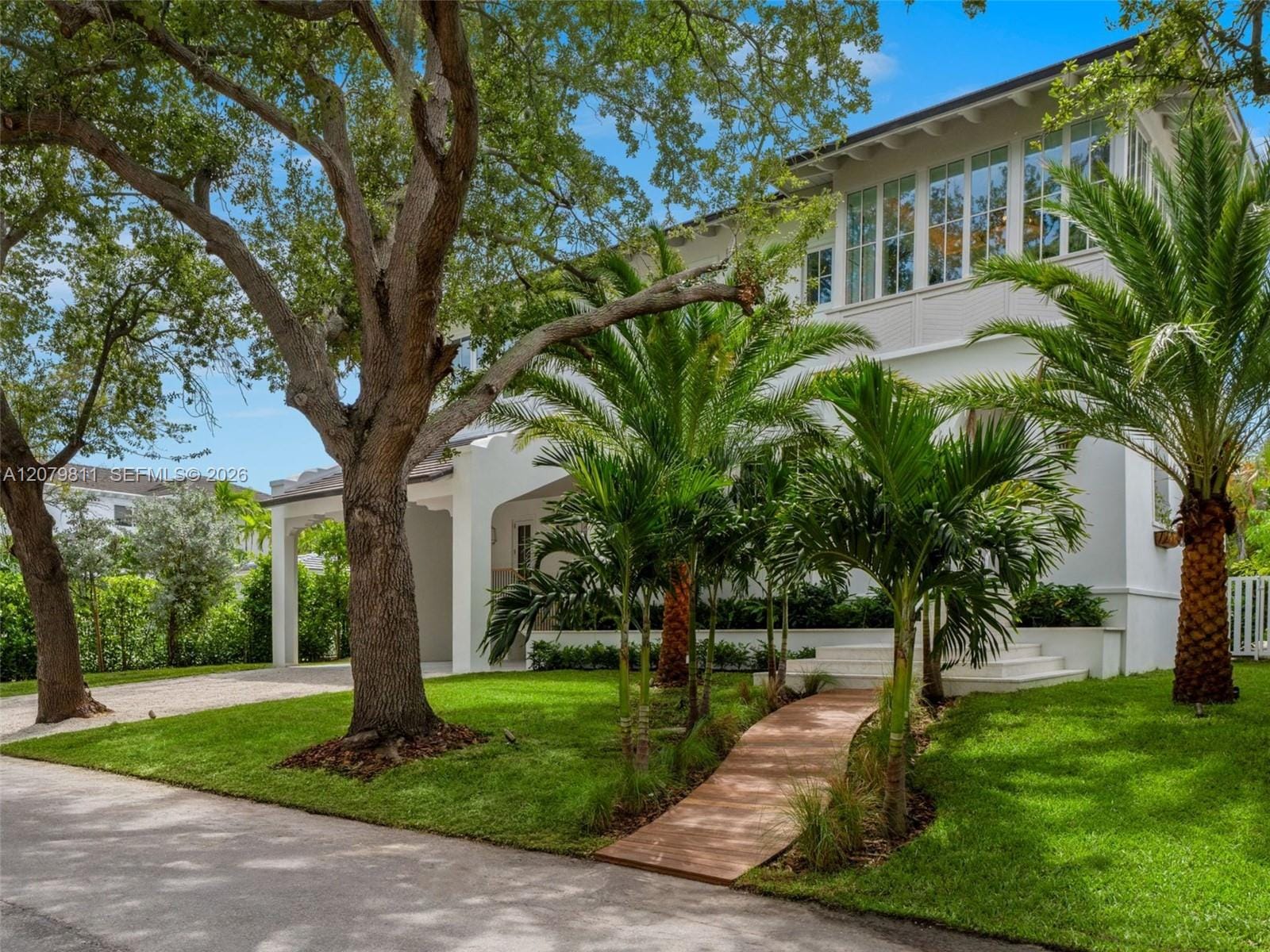 544 Warren Lane, Key Biscayne, FL 33149