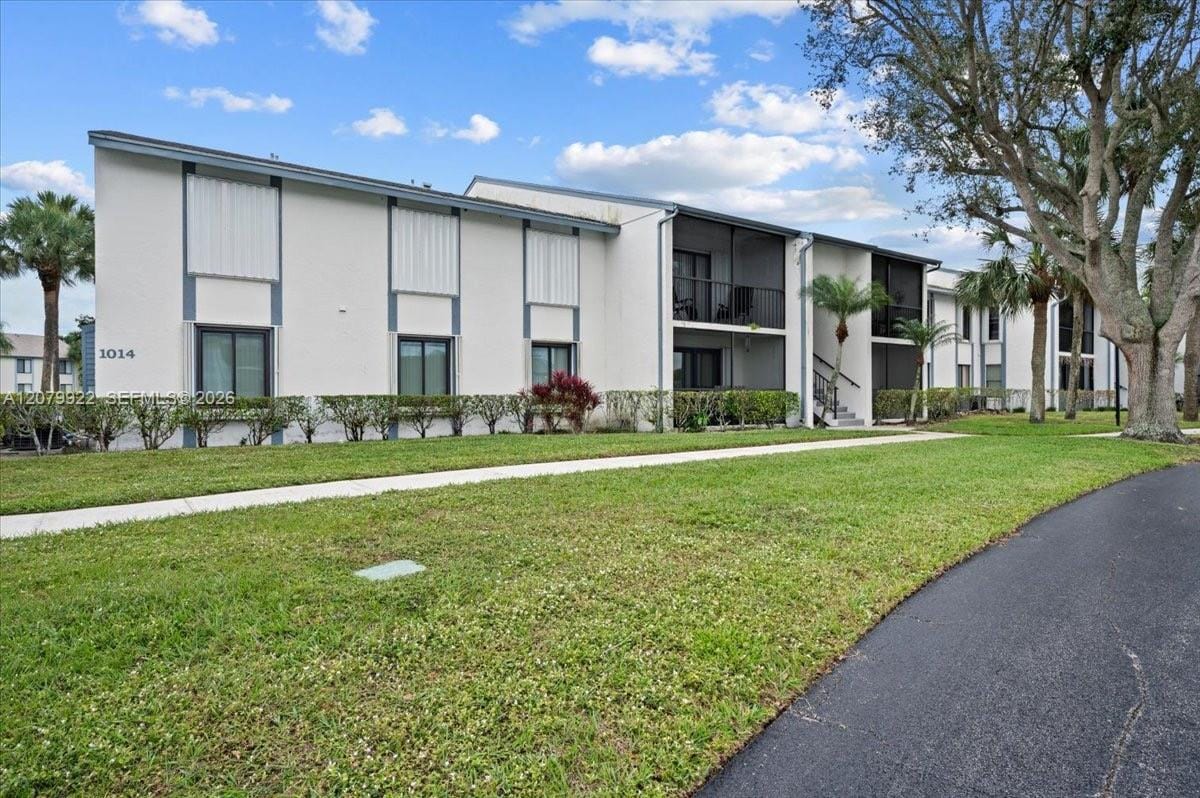 1014 Green Pine Boulevard H1 — photo 2