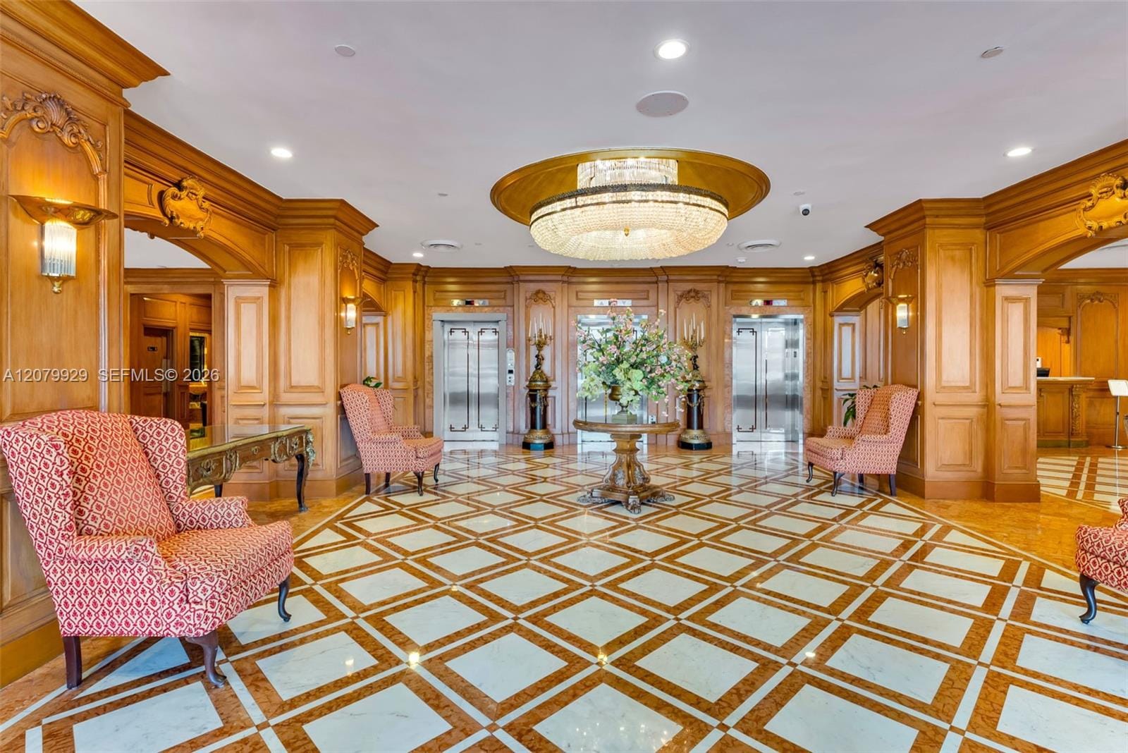 700 Biltmore Way 304 — photo 2
