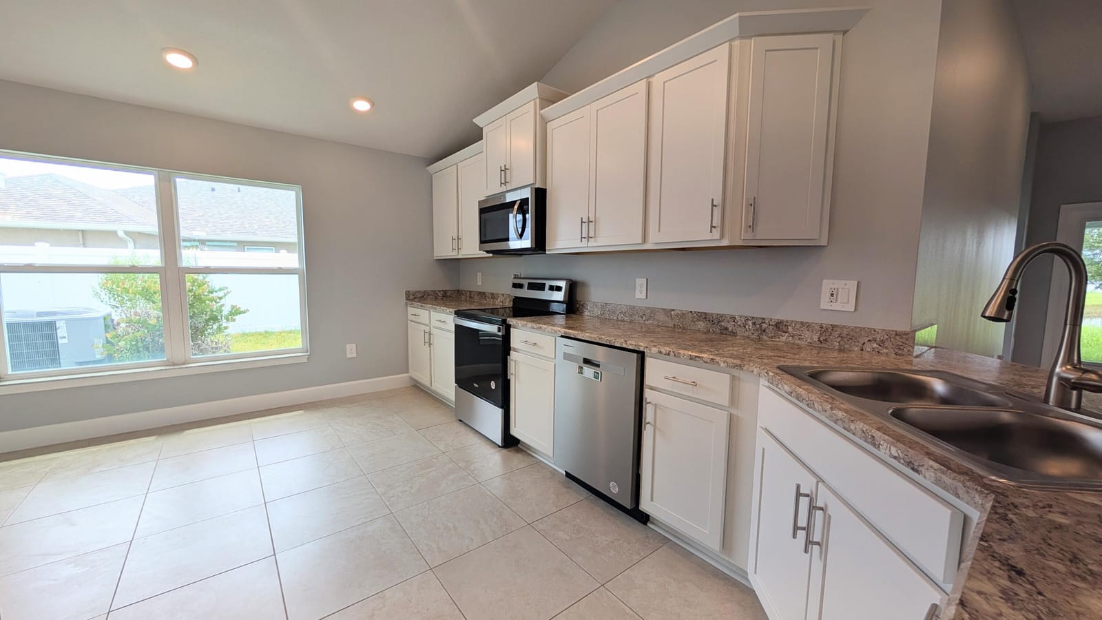 8607 MERANO Avenue, Fort Pierce, FL 34951 photo 7