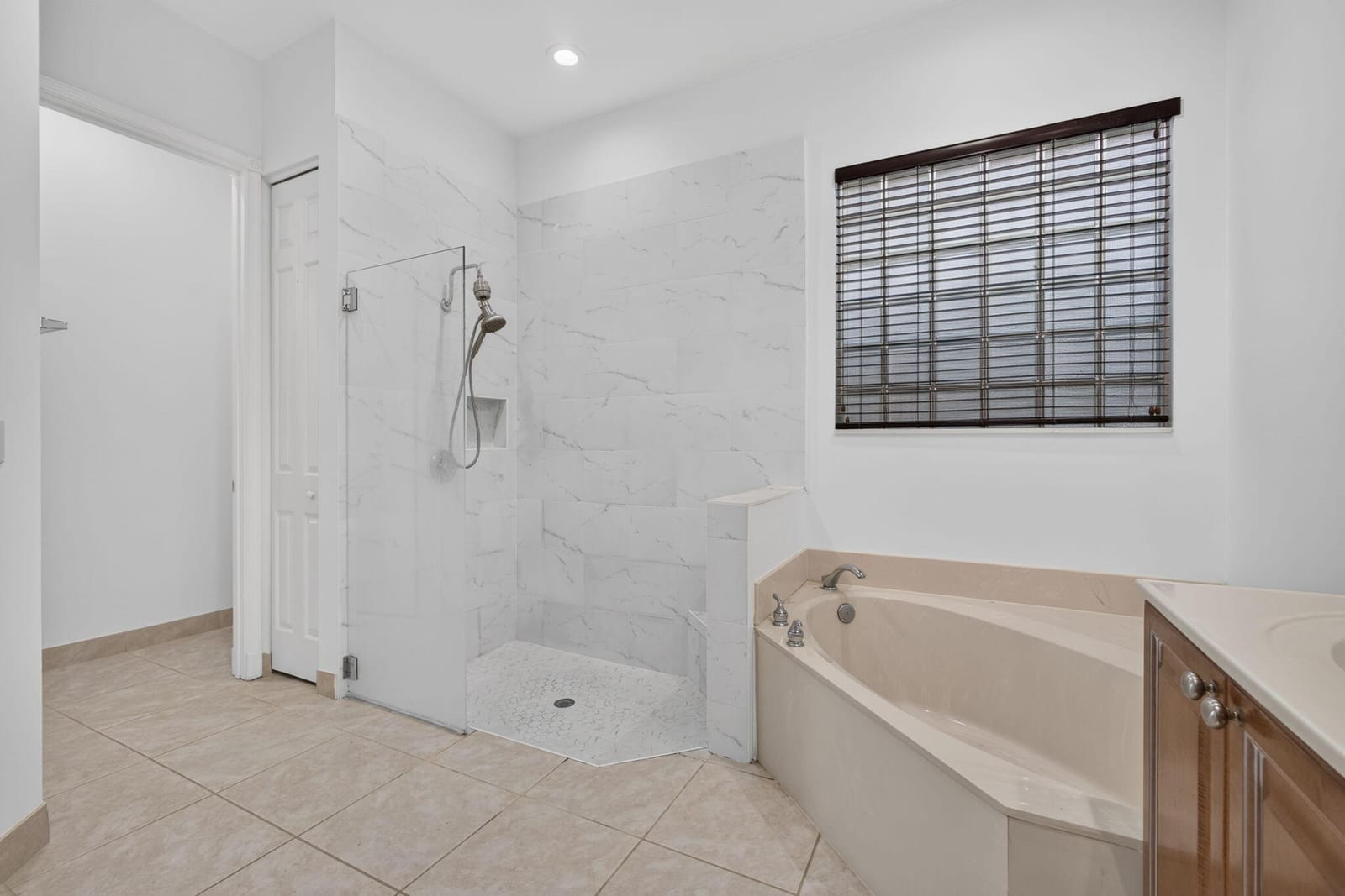 206 ISLE VERDE Way, Palm Beach Gardens, FL 33418 photo 27