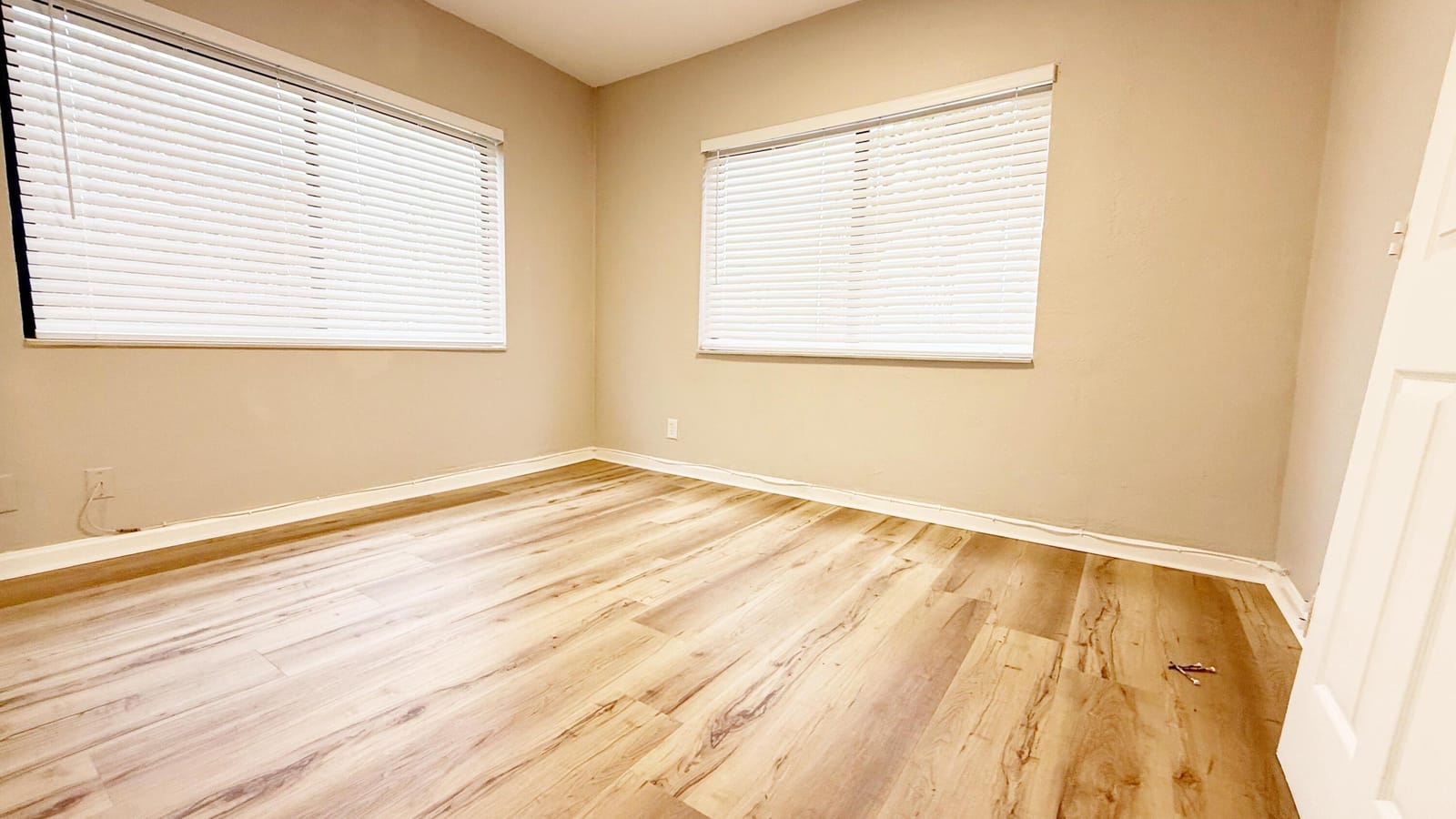 360 NW 8th Street — photo 2