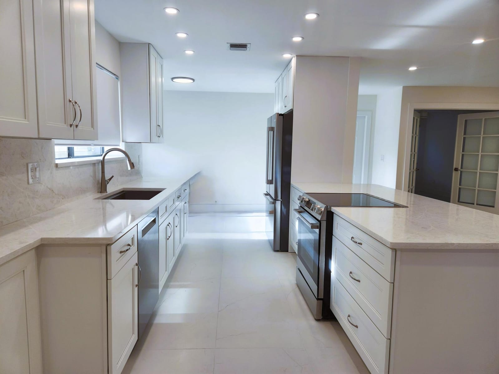 30 PELICAN POINTE Drive 201 — photo 7