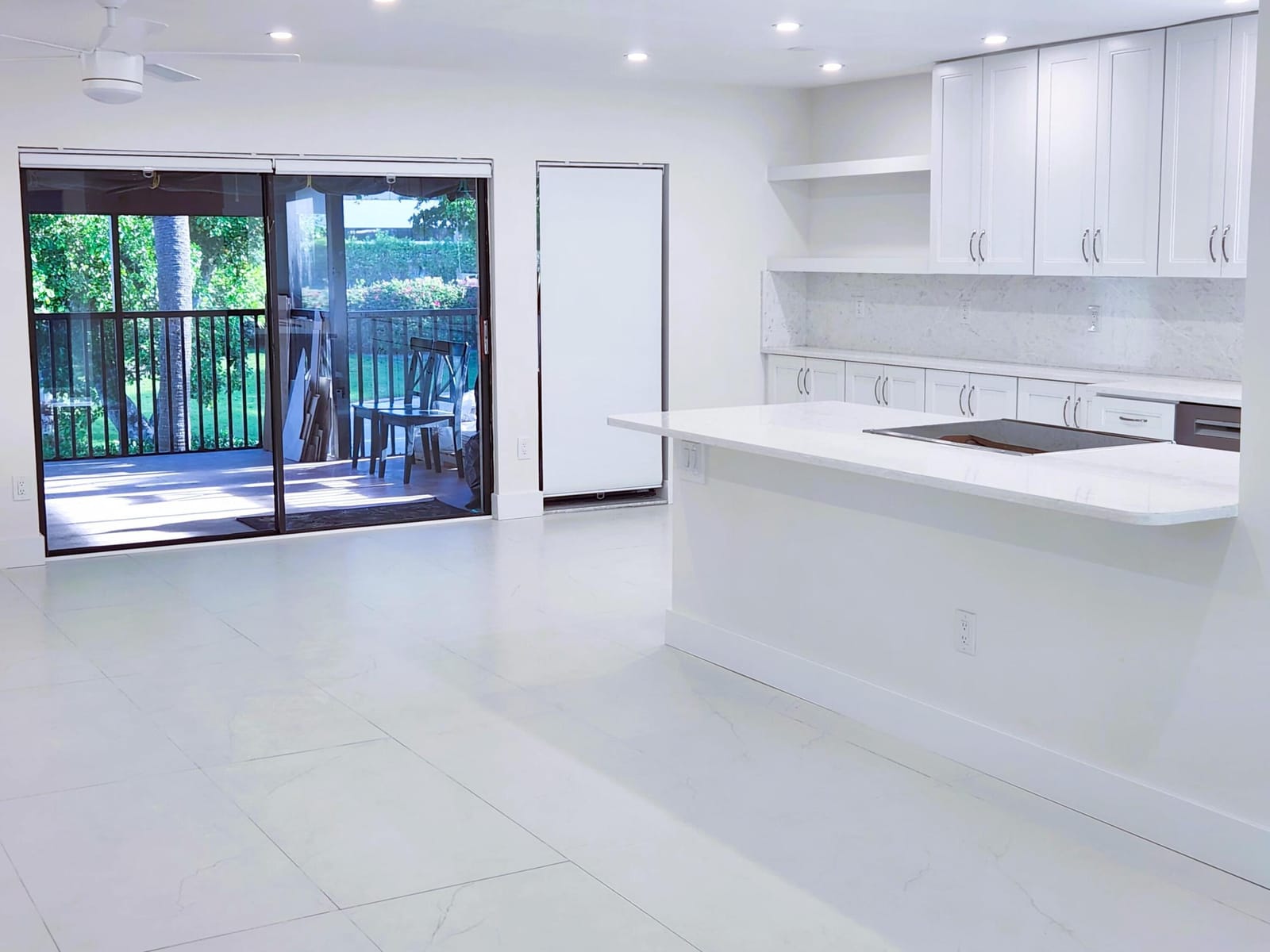 30 PELICAN POINTE Drive 201, Delray Beach, FL 33483