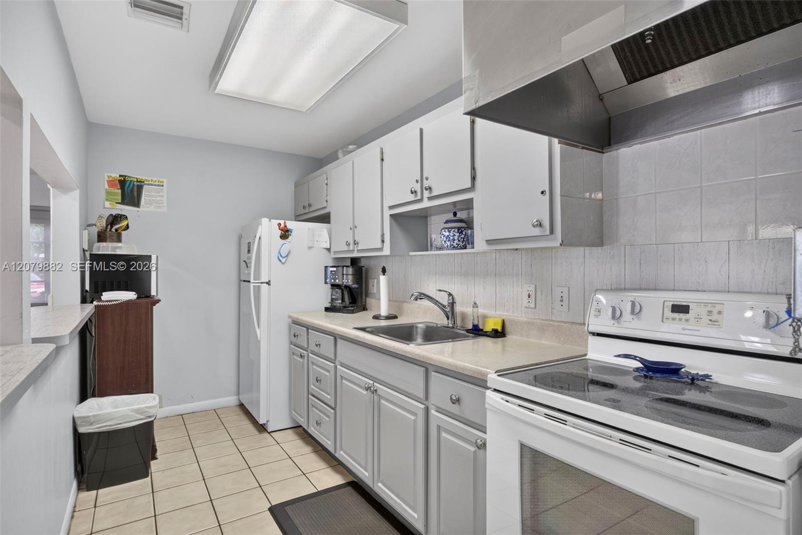 4626 Lucerne Lakes Boulevard E 202, Lake Worth, FL 33467 photo 16