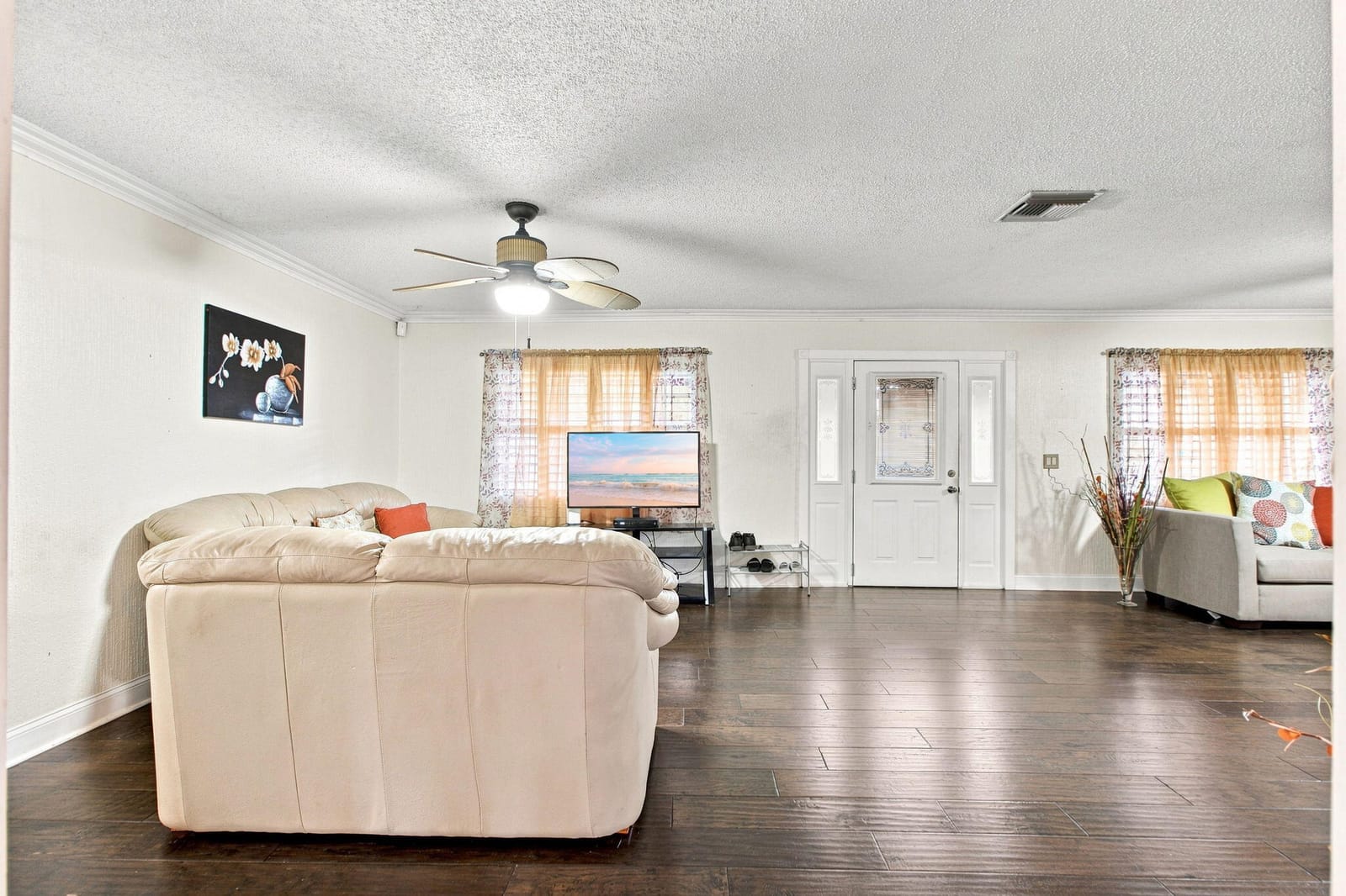 2730 Fairway Drive — photo 2