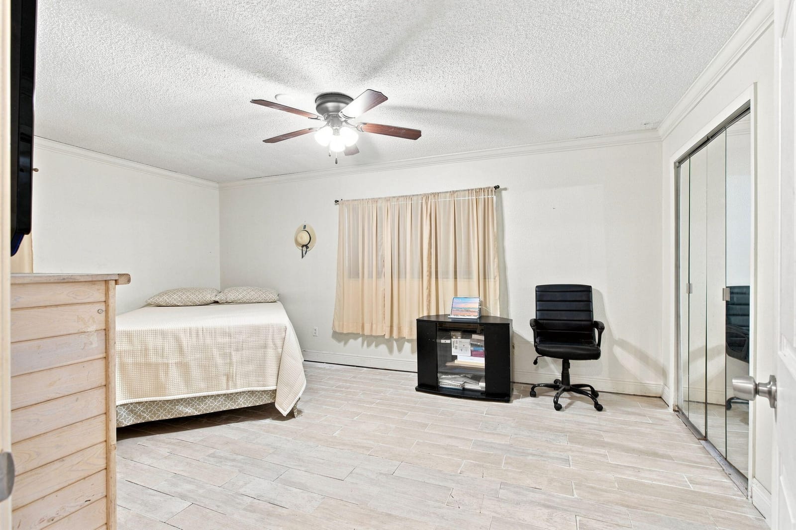 2730 Fairway Drive — photo 12