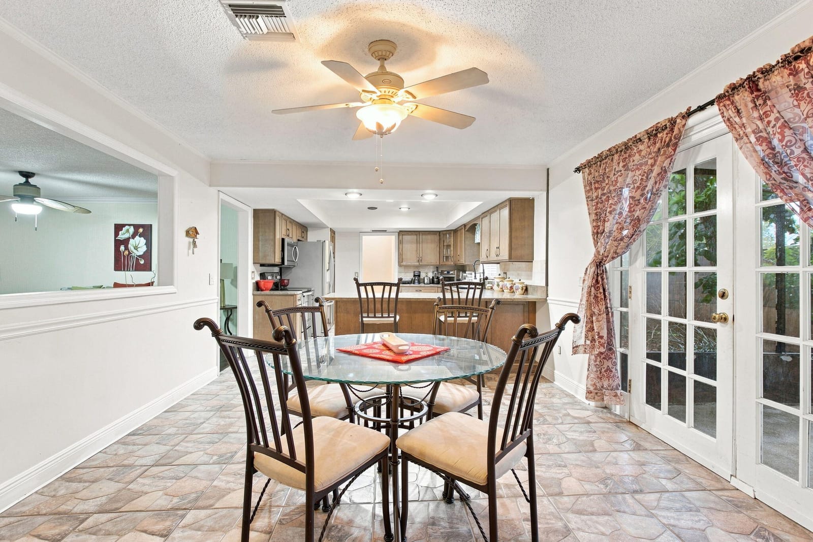 2730 Fairway Drive — photo 8