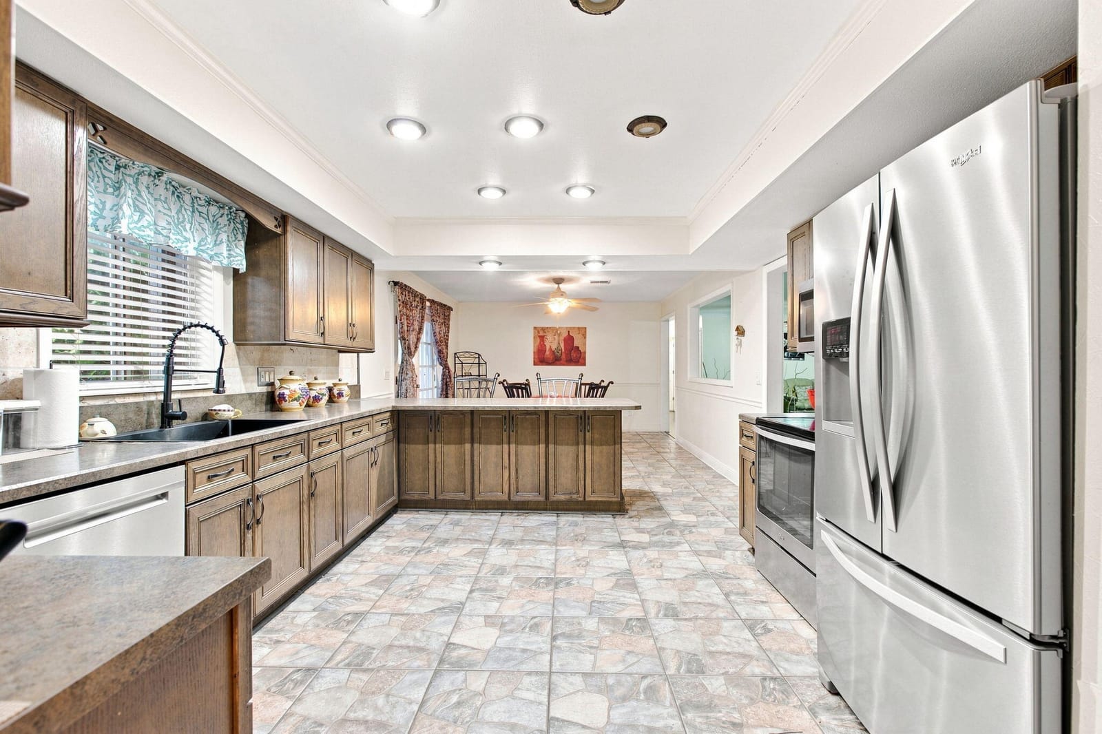 2730 Fairway Drive — photo 9