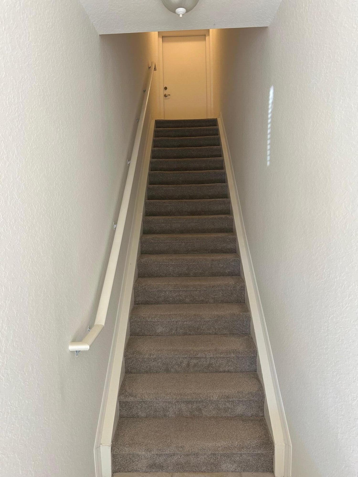 272 SE KITCHING Circle — photo 2