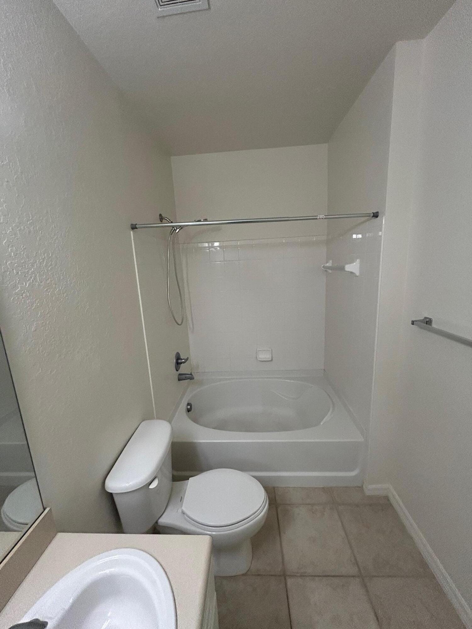 272 SE KITCHING Circle — photo 8