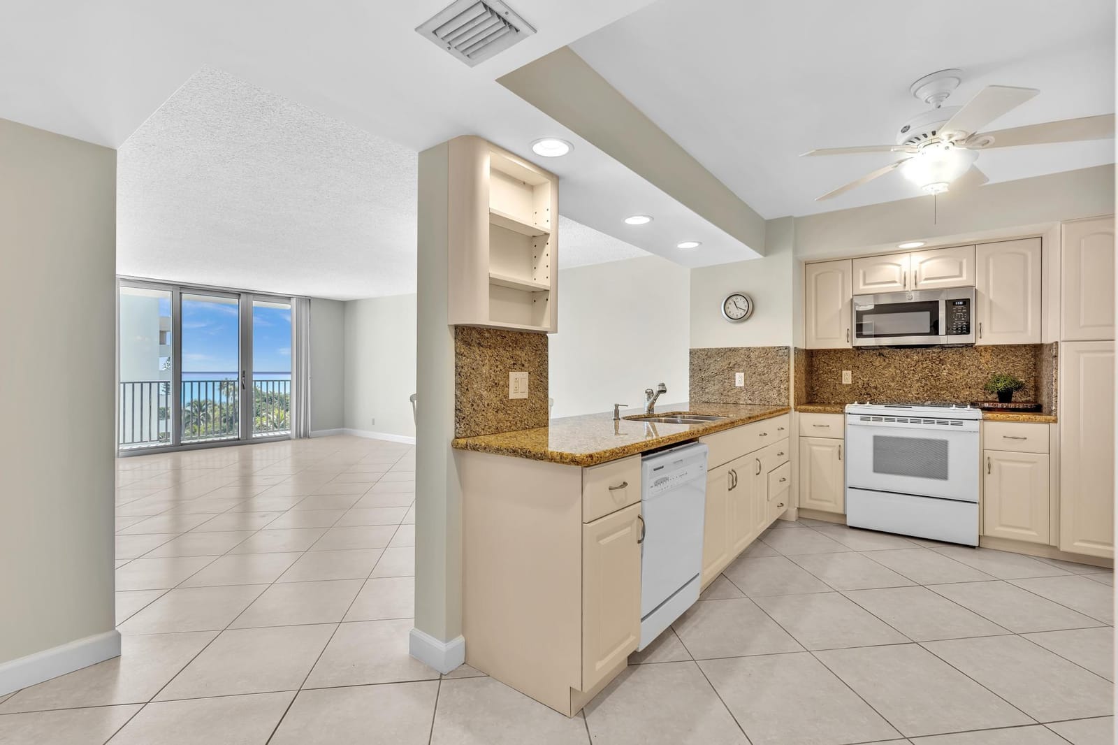 1150 HILLSBORO MILE 914, Hillsboro Beach, FL 33062