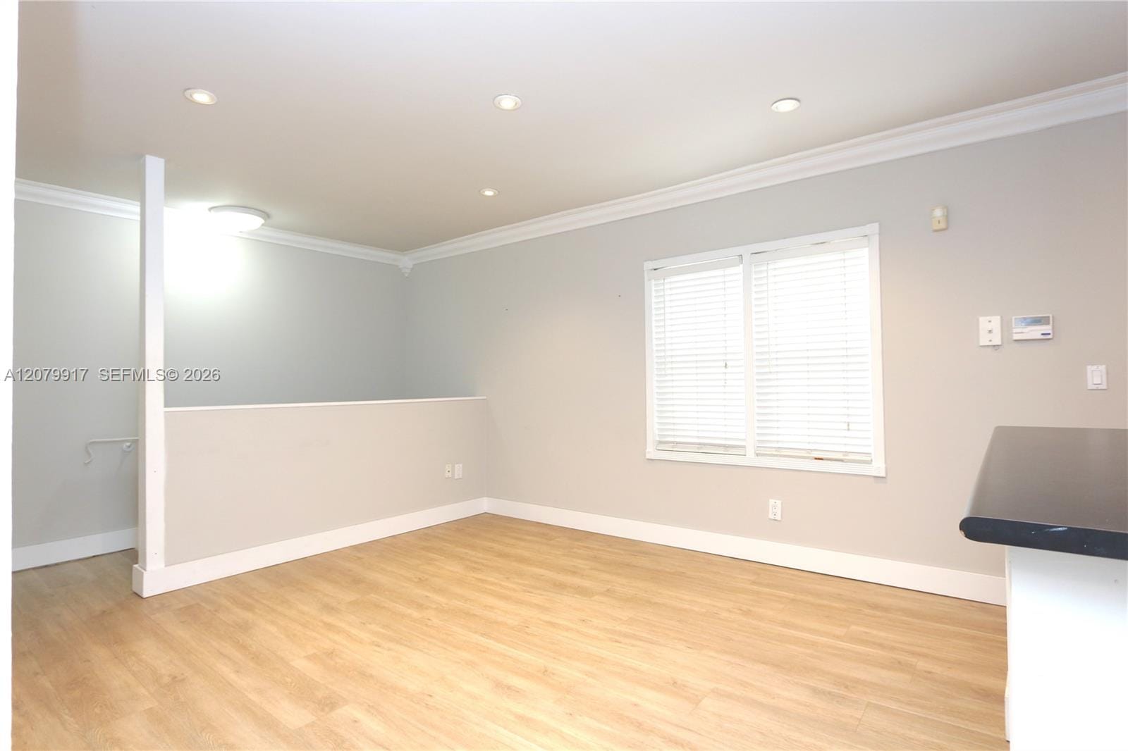 3375 Franklin Avenue B — photo 4