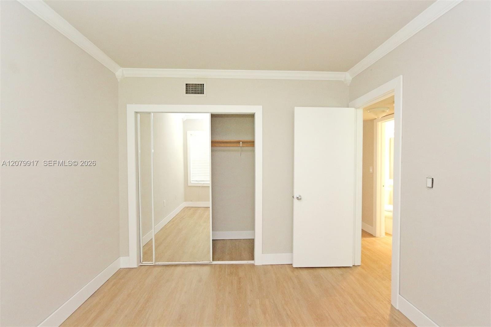 3375 Franklin Avenue B — photo 5