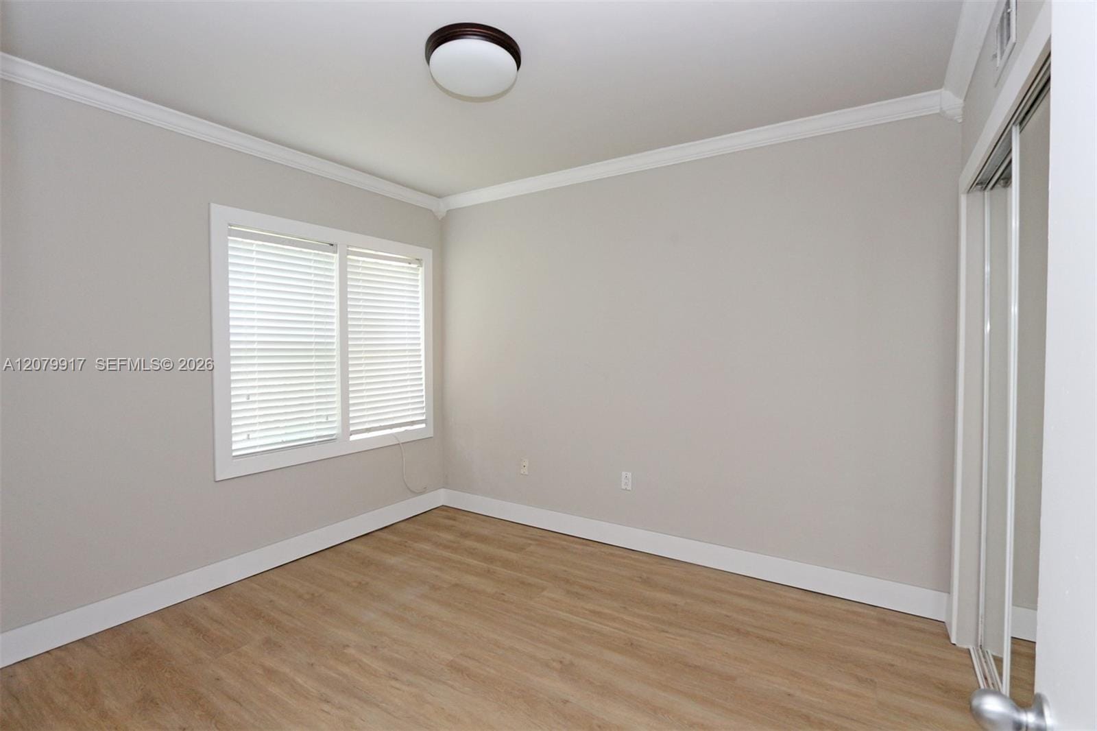 3375 Franklin Avenue B — photo 9