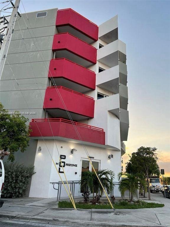2300 NW 7th Street 504, Miami, FL 33125