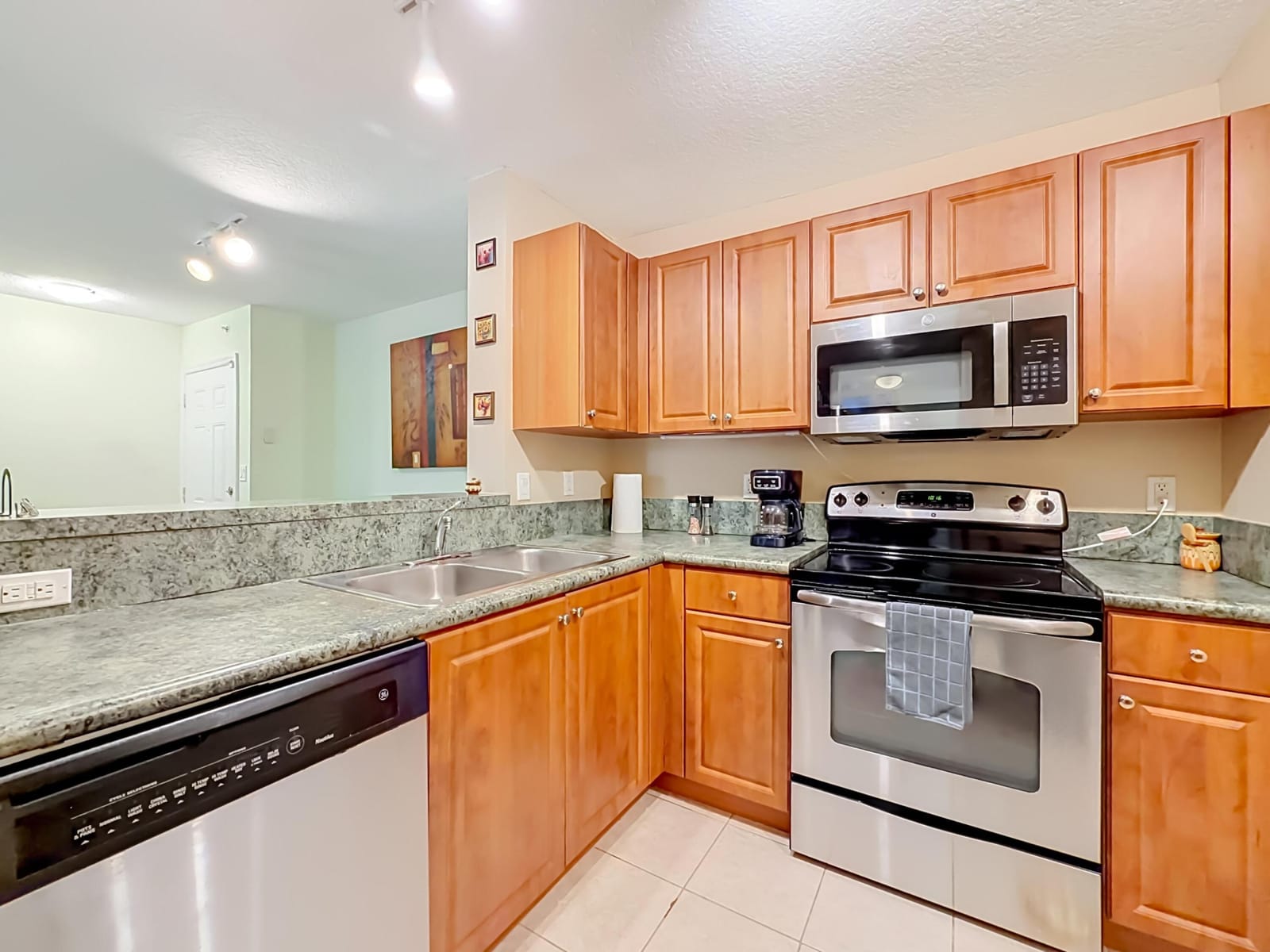 519 E Sheridan Street 4042 — photo 11