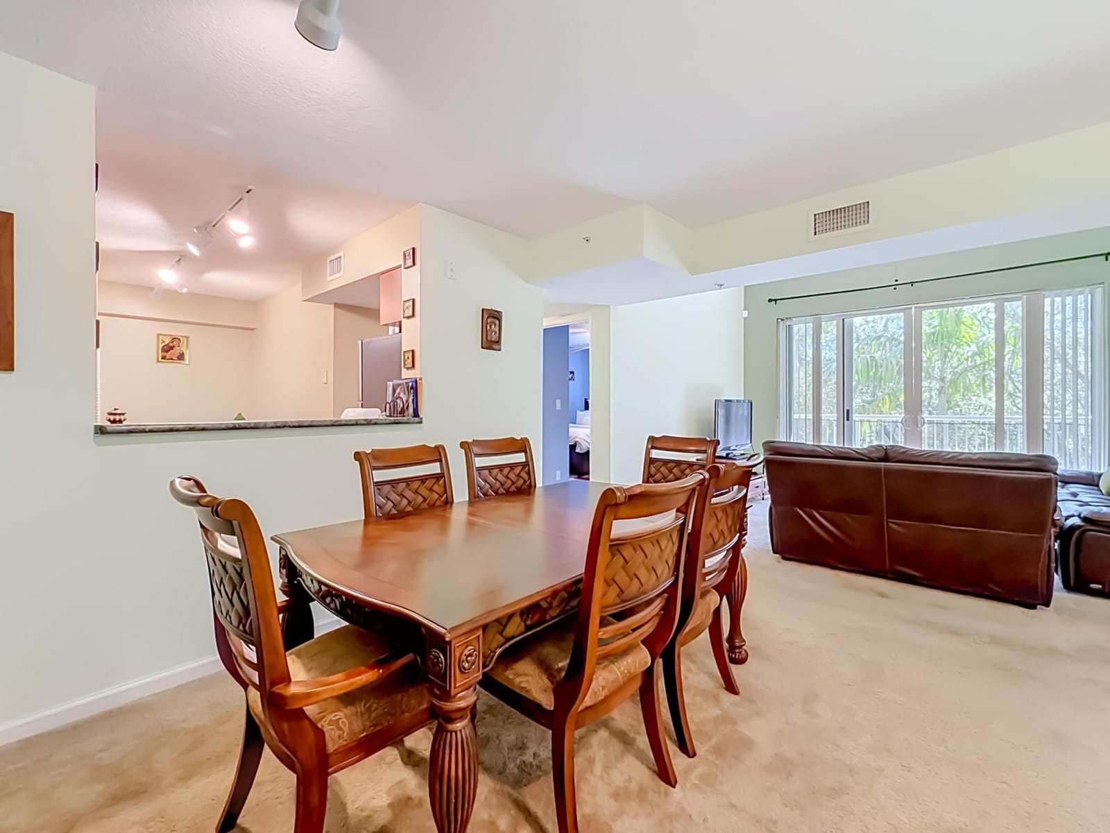 519 E Sheridan Street 4042 — photo 4