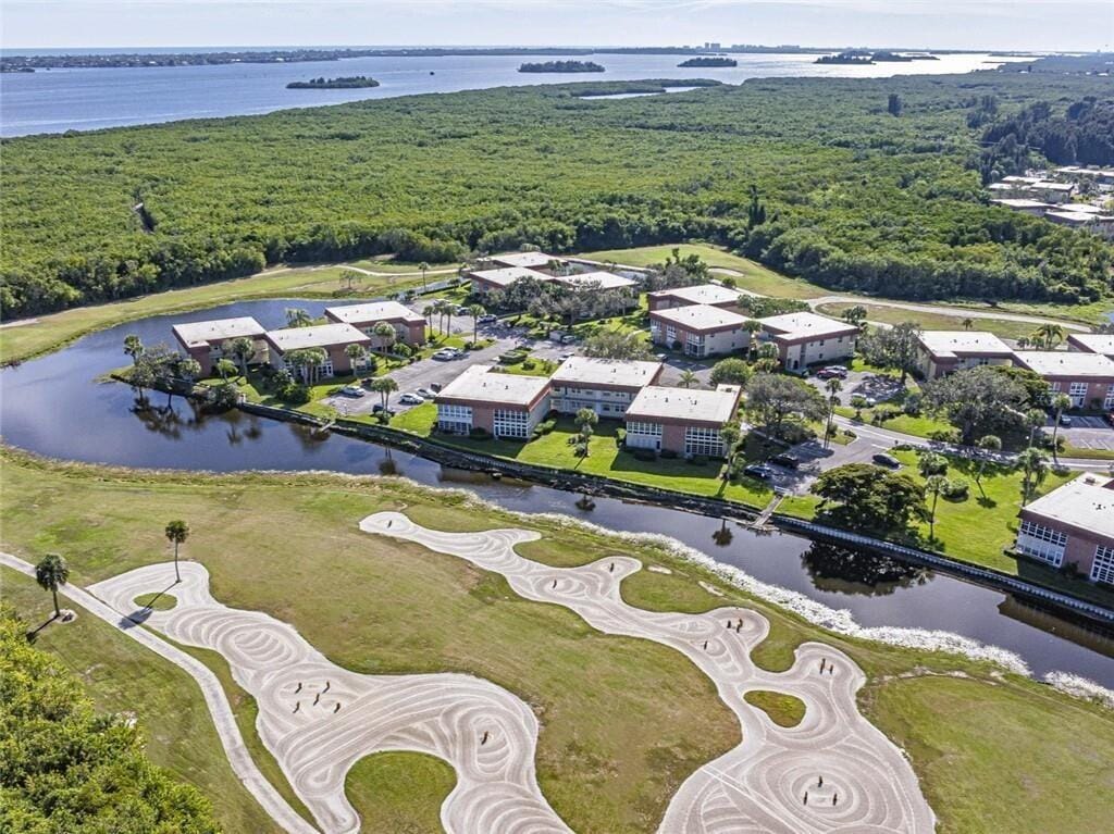 73 Royal Oak Court 101 — photo 11