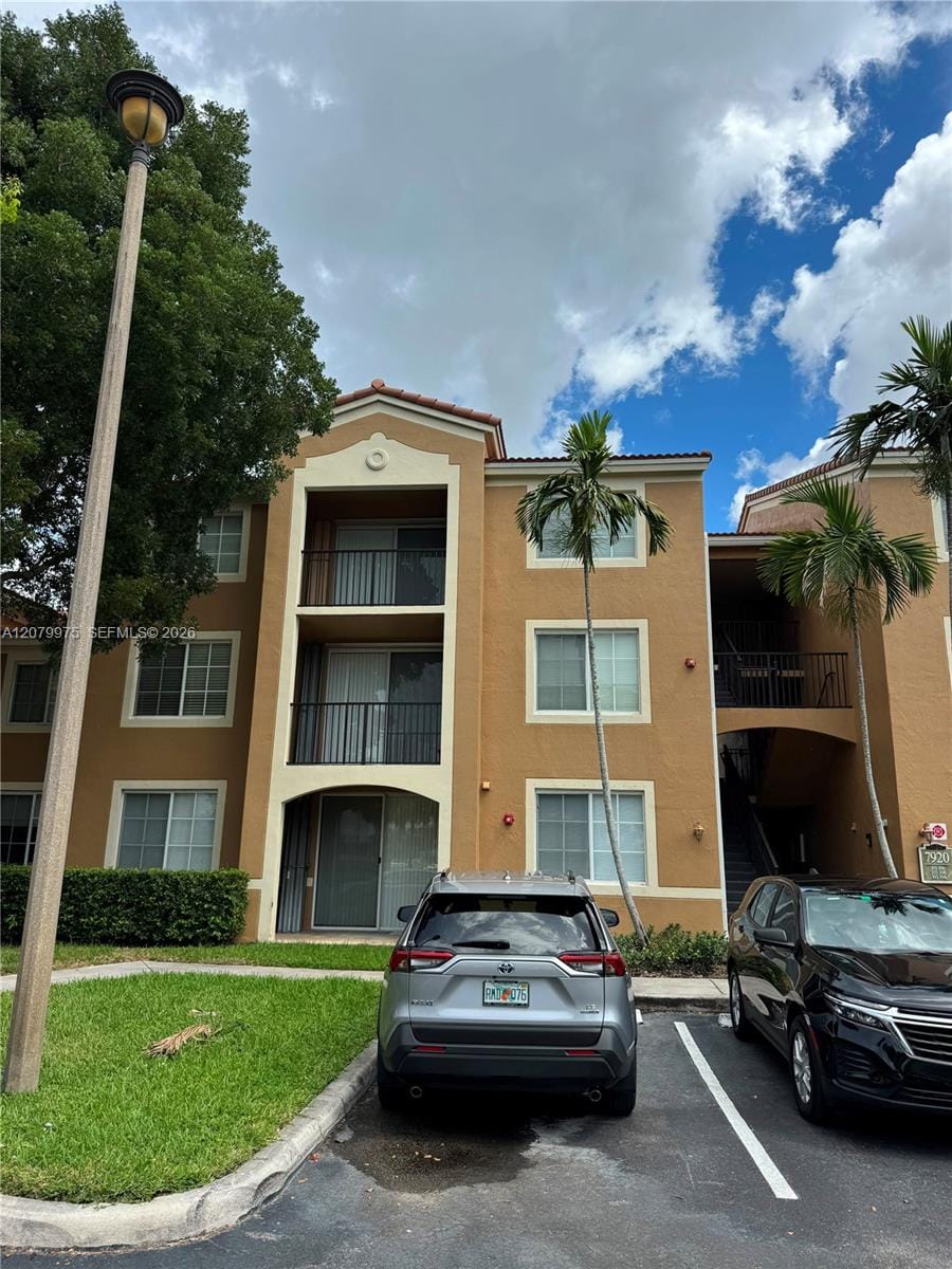 7920 N Nob Hill Road 103, Tamarac, FL 33321