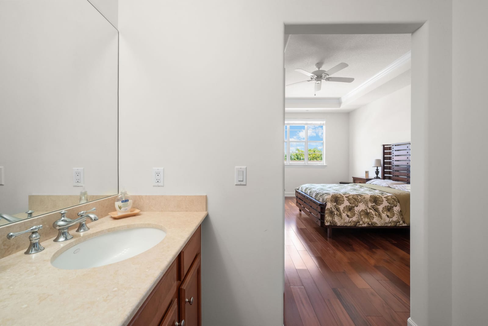 20 ORANGE Avenue 306 — photo 12