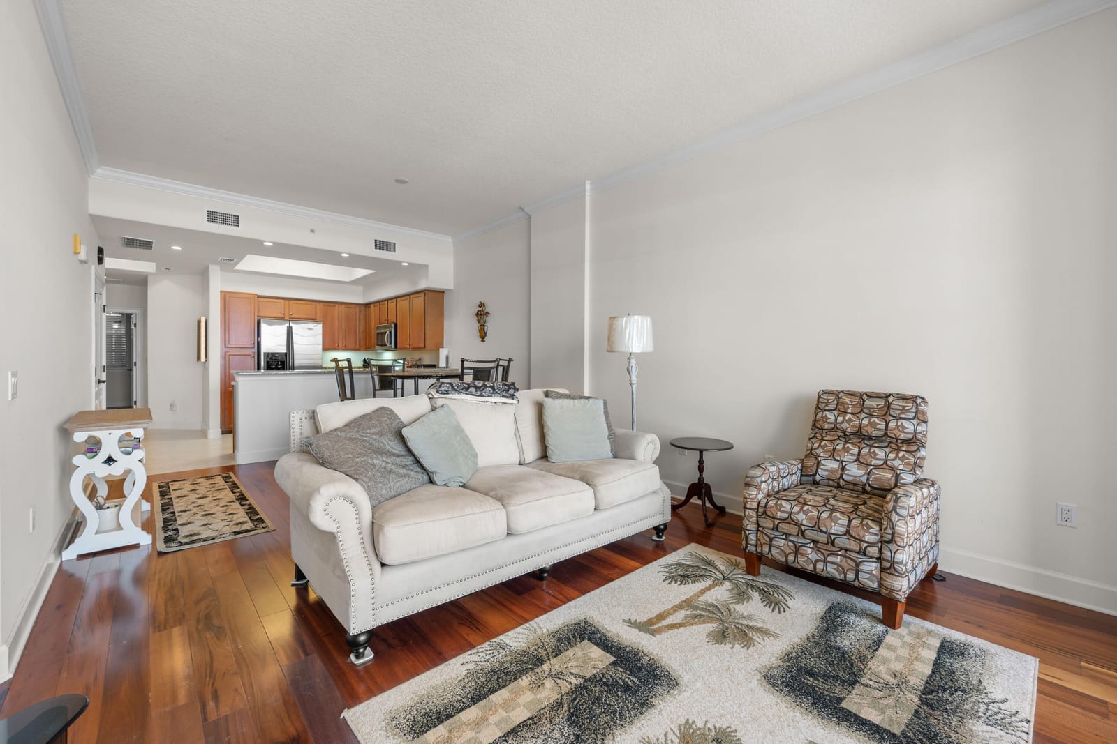 20 ORANGE Avenue 306 — photo 7