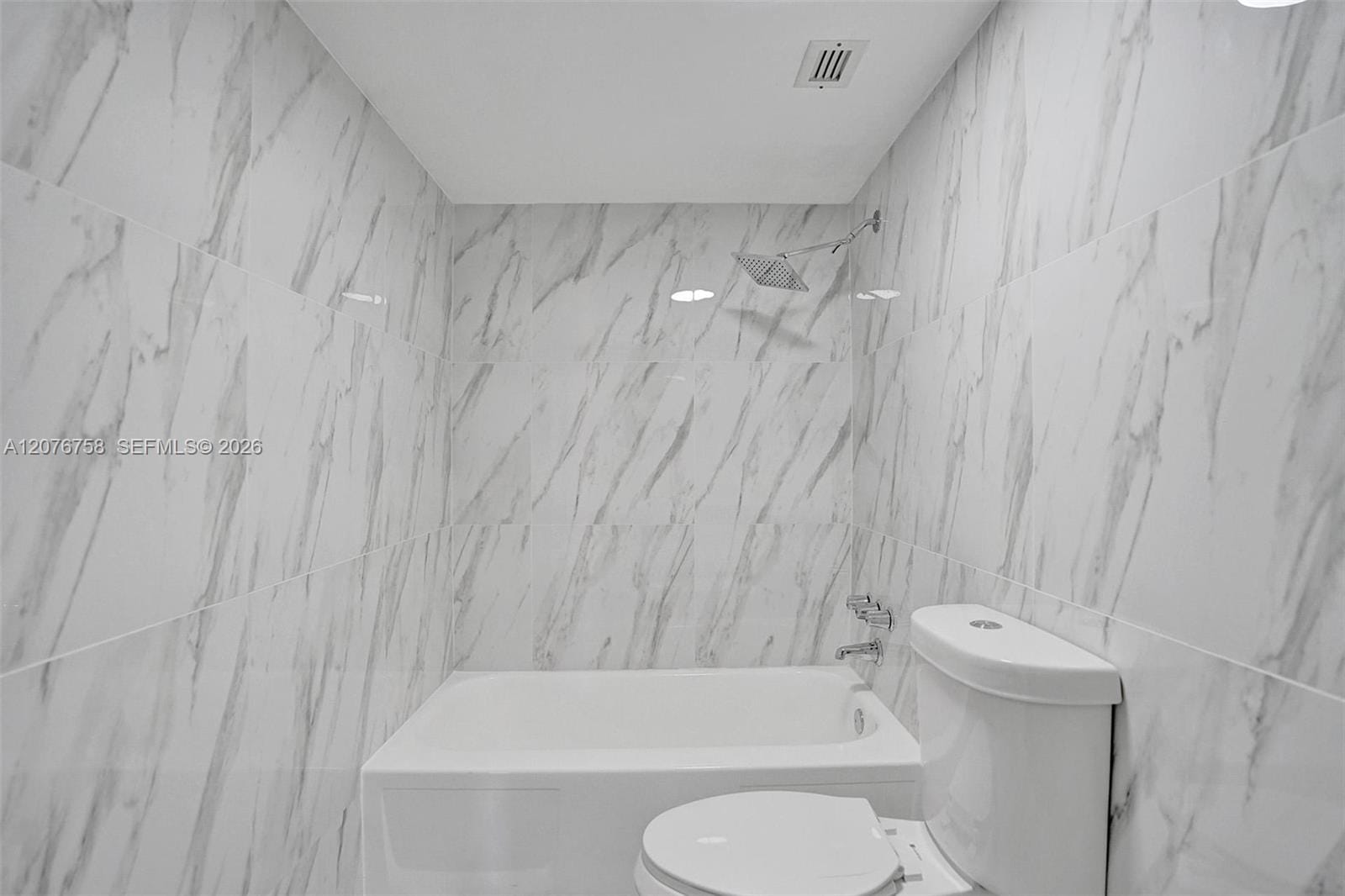 1351 NE Miami Gardens Drive 1703E — photo 12