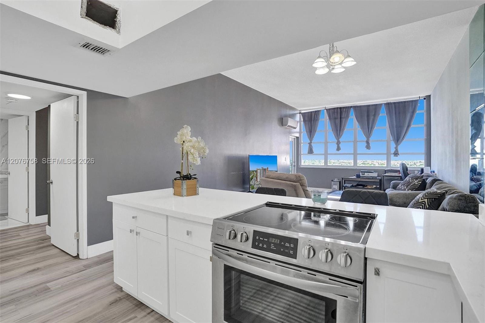 1351 NE Miami Gardens Drive 1703E — photo 4