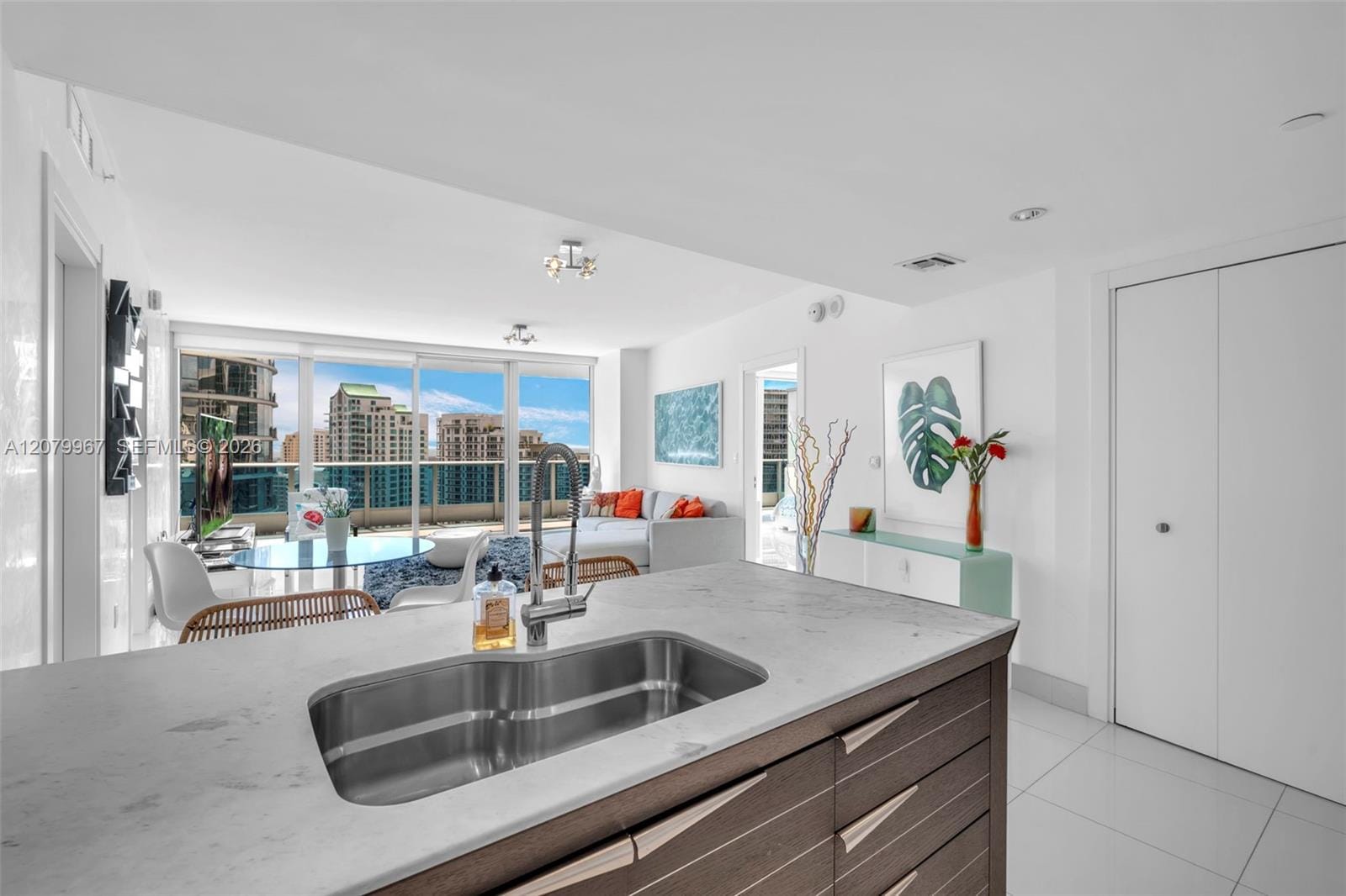 200 Biscayne Boulevard Way 3703, Miami, FL 33131 photo 14