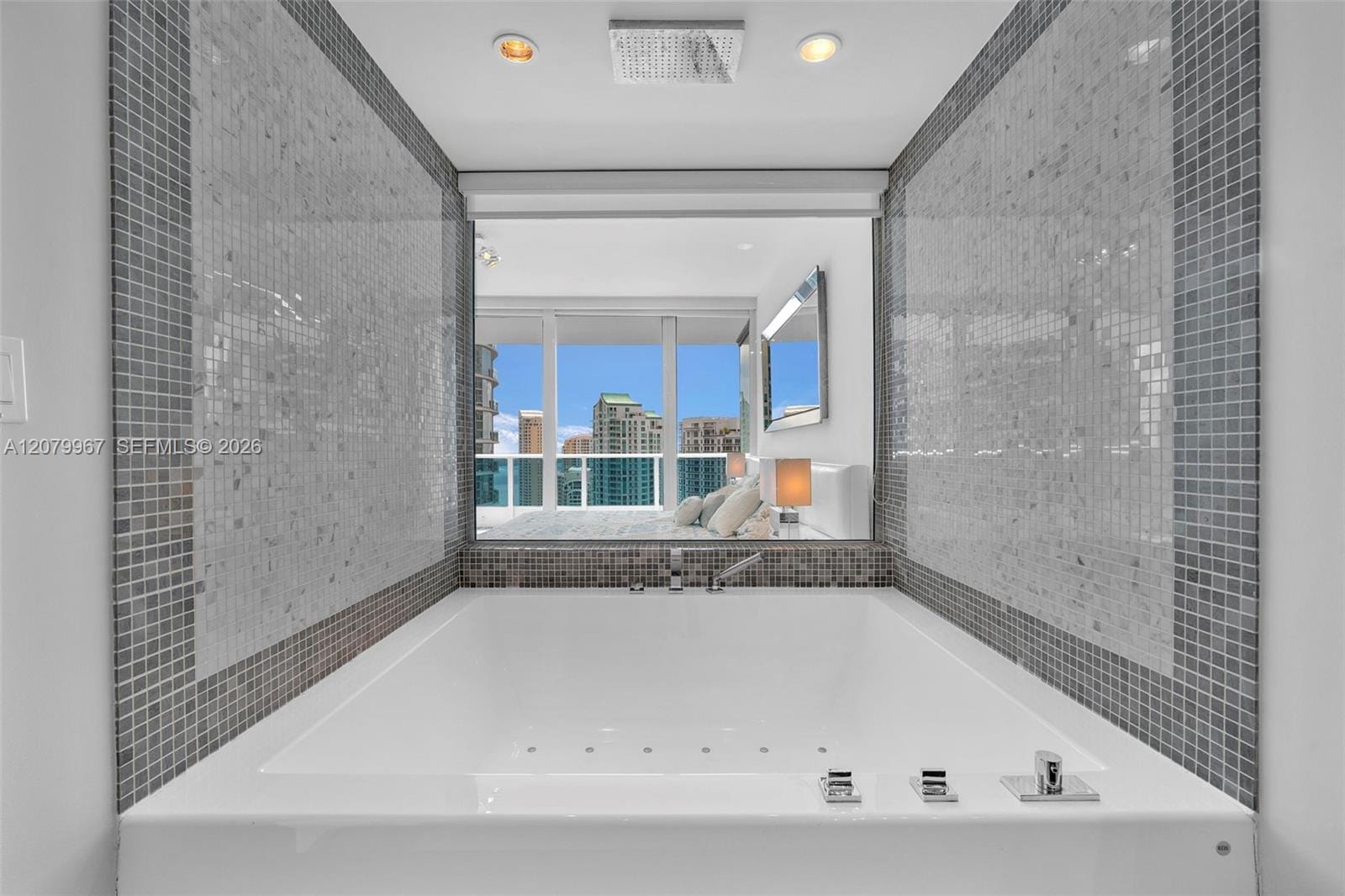 200 Biscayne Boulevard Way 3703, Miami, FL 33131 photo 19