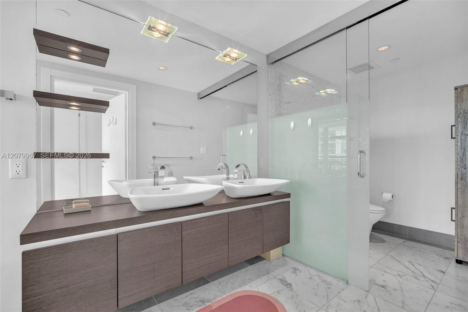 200 Biscayne Boulevard Way 3703, Miami, FL 33131 photo 20