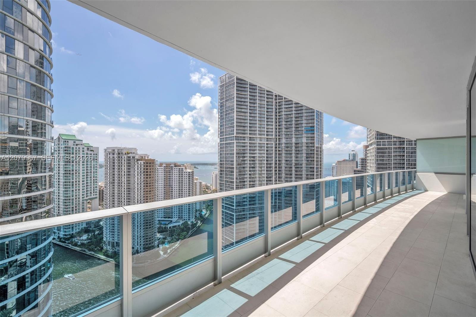 200 Biscayne Boulevard Way 3703, Miami, FL 33131 photo 3