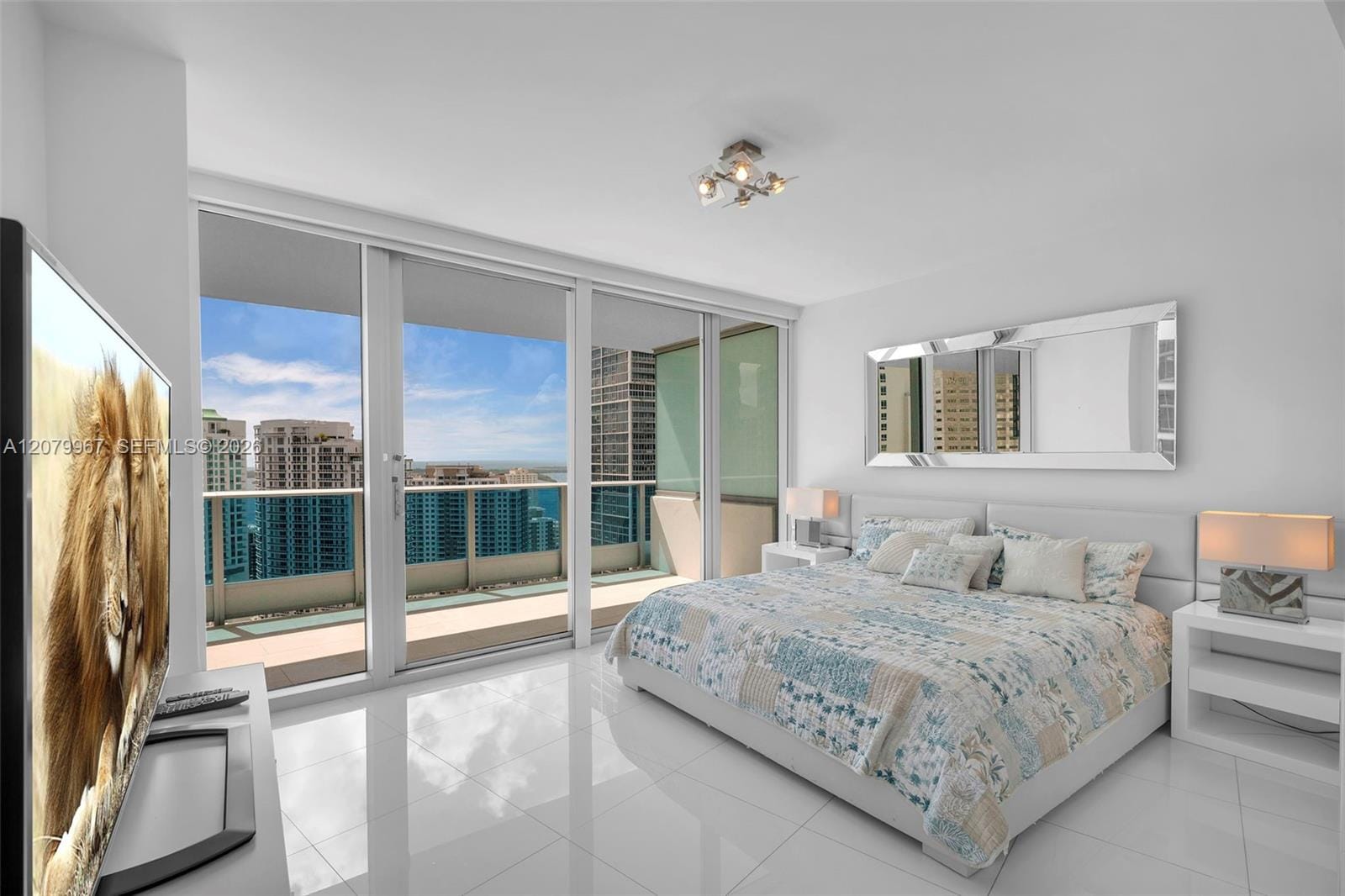 200 Biscayne Boulevard Way 3703, Miami, FL 33131 photo 22
