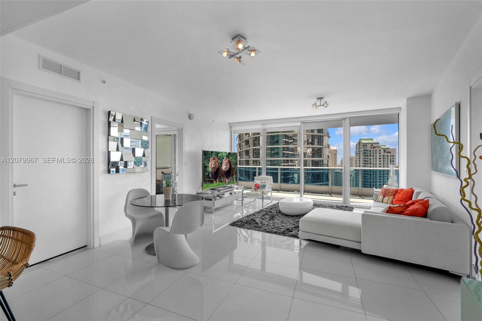 200 Biscayne Boulevard Way 3703, Miami, FL 33131 photo 6