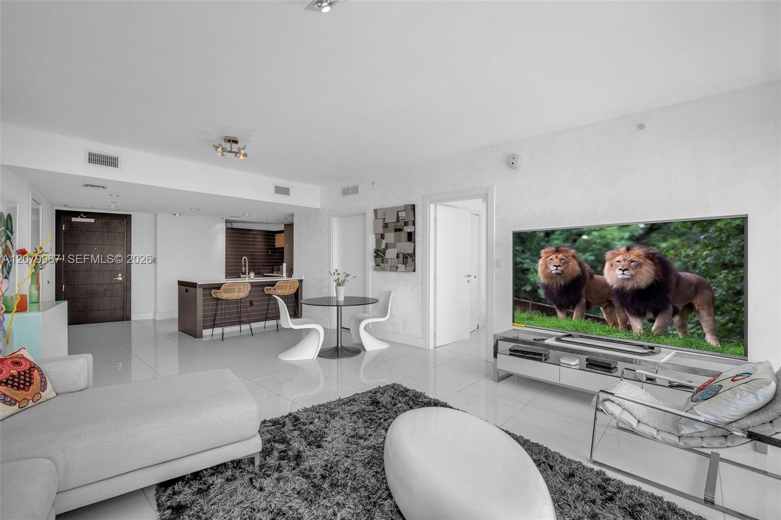 200 Biscayne Boulevard Way 3703, Miami, FL 33131 photo 10